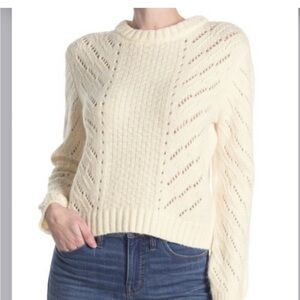 Elodie Cream Textured Knit Crew Neck Sweater Top. Size Small